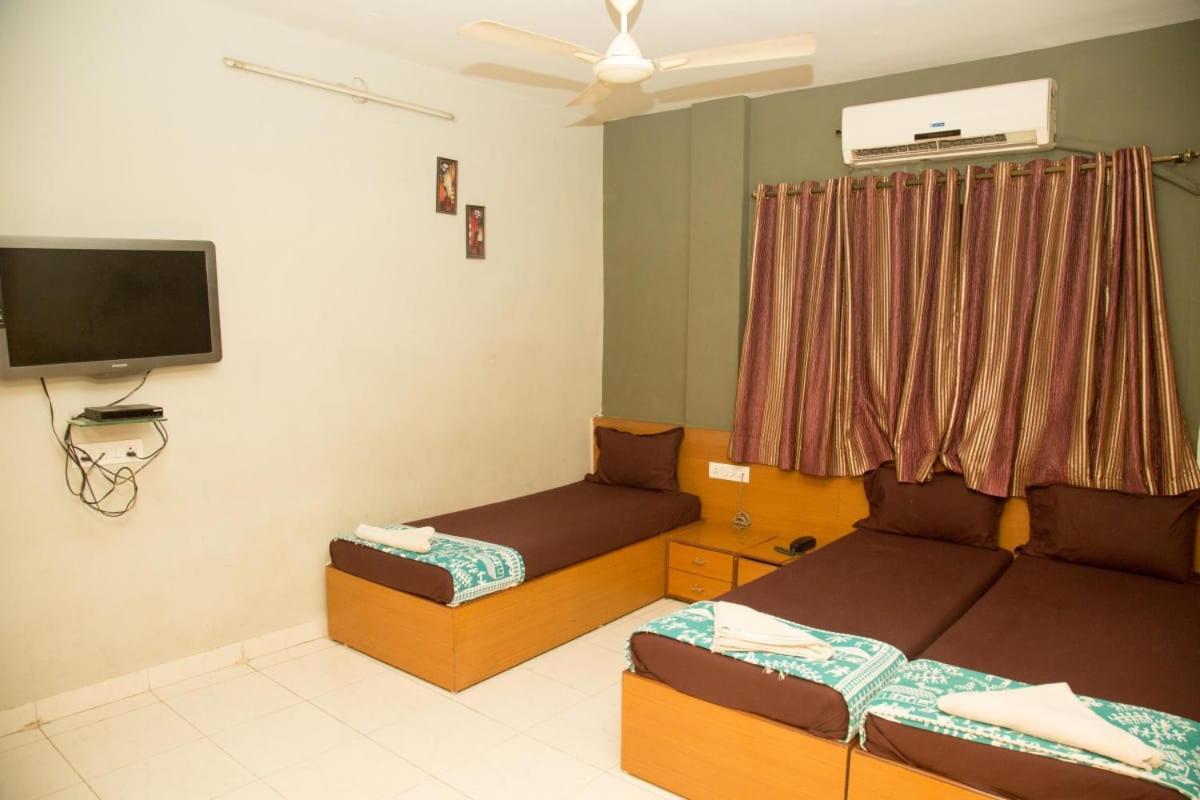 Srujan Sarai Service Apartment Mumbai Exteriör bild